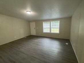 76 Grandfather Oak Rd in Roxboro, NC - Building Photo - Building Photo