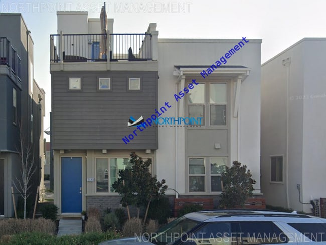 property at 2613 3rd St