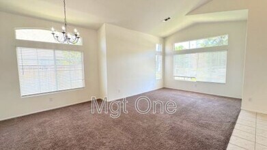 737 Hearst Way in Corona, CA - Building Photo - Building Photo