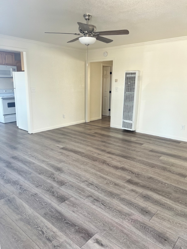 934 O St in Lathrop, CA - Foto de edificio - Building Photo