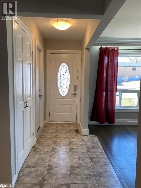 355 Leacock Dr in Barrie, ON - Building Photo - Building Photo