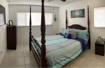 9727 Hammocks Blvd, Unit 000 in Miami, FL - Building Photo - Building Photo