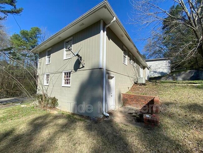 1505 Pine Tree Dr in Birmingham, AL - Building Photo - Building Photo