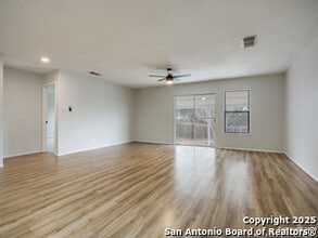 8307 Pine Meadow Dr in Converse, TX - Building Photo - Building Photo