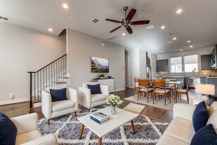 4211 Rawlins St, Unit 92 in Dallas, TX - Building Photo