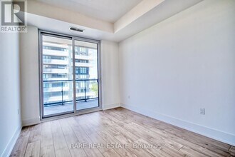 10-1710 Inn On The Pk Dr in Toronto, ON - Building Photo - Building Photo