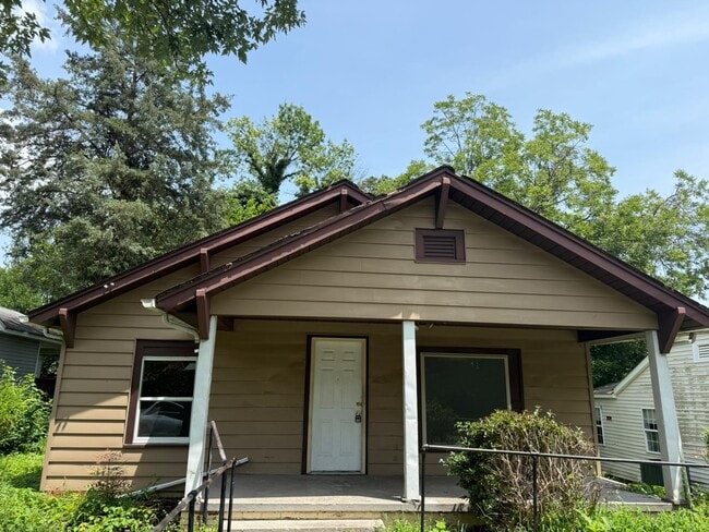 property at 1033 Asheboro St
