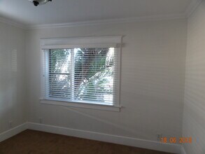 621 W Queen St in Inglewood, CA - Building Photo - Building Photo
