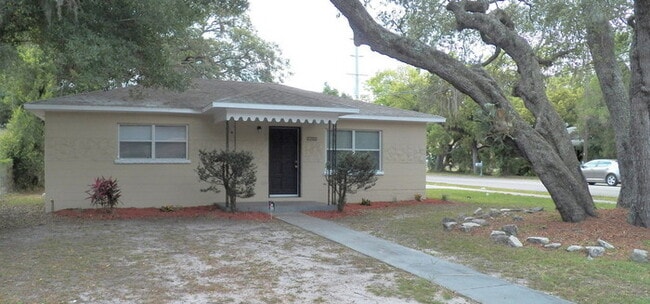 property at 2201 E Fern St