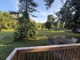 94 Jessup Rd in Warwick, NY - Building Photo
