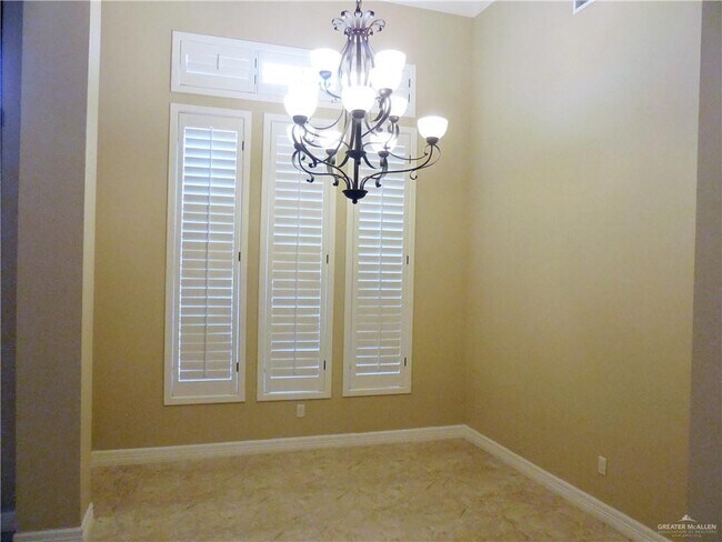 35 N 23rd St in McAllen, TX - Building Photo - Building Photo