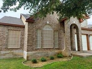 2802 Don Sergio Dr in Laredo, TX - Building Photo - Building Photo