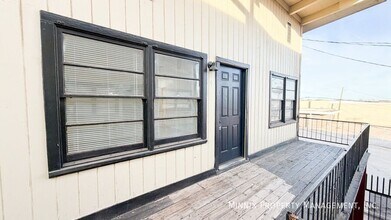 5005 Avenue W in Lubbock, TX - Foto de edificio - Building Photo