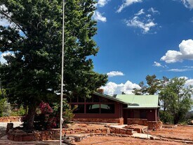 3385 Lizard Head Ln in Sedona, AZ - Building Photo