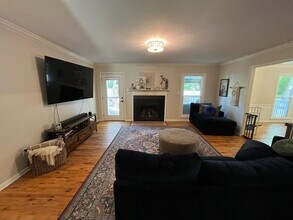 12012 Huntcliff Rd SE in Huntsville, AL - Foto de edificio - Building Photo