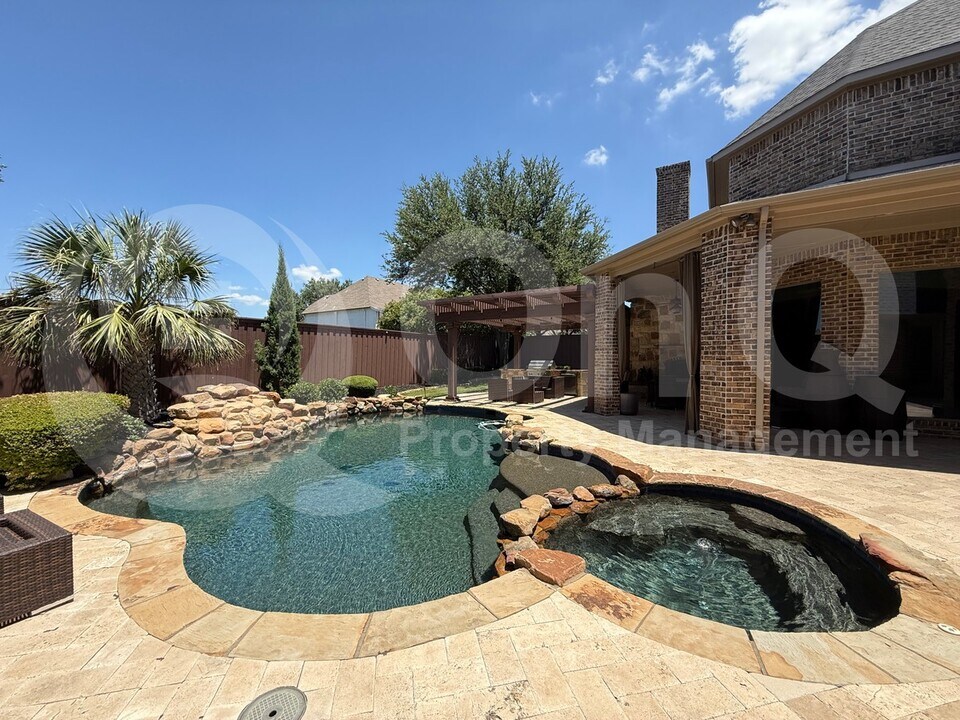 4546 Warwick Ln in Frisco, TX - Building Photo