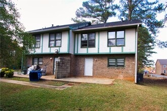 2139 Golfview Dr SE in Conyers, GA - Building Photo - Building Photo