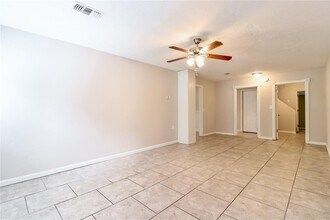 4710 5th St in Zephyrhills, FL - Building Photo - Building Photo
