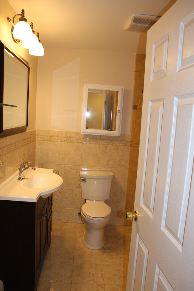 46 W Main St in Rockaway, NJ - Foto de edificio - Building Photo