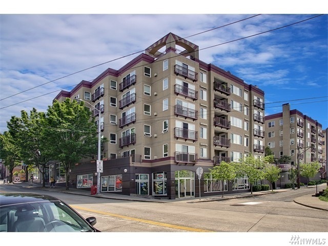 1711 E Olive Wy in Seattle, WA - Building Photo