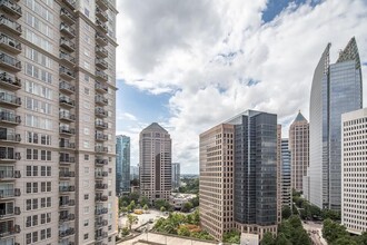 195 14th St NE, Unit Midtown Mayfair Unit 2310 in Atlanta, GA - Building Photo - Building Photo