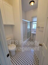 1717 H St in Sacramento, CA - Building Photo - Building Photo