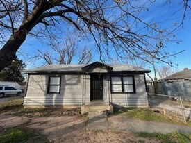 2217 SW 25th St in Oklahoma City, OK - Building Photo