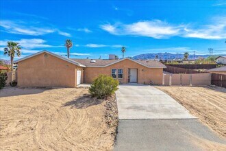 73777 Playa Vista Dr in Twentynine Palms, CA - Building Photo - Building Photo