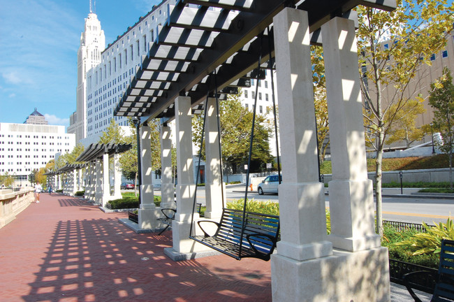 Franklin Park Apartments in Columbus, OH - Foto de edificio - Building Photo