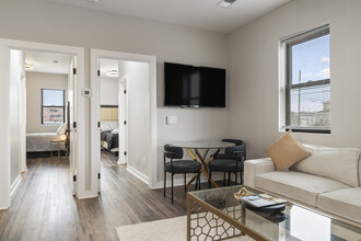 1815 Logan Ave, Unit A1 in Knoxville, TN - Foto de edificio - Building Photo
