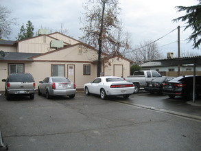 1340 N Cedar Ave in Fresno, CA - Building Photo - Other