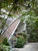 1561 West Ave, Unit BOUTIQUE JUNGLE OASIS ???? in Miami Beach, FL - Building Photo