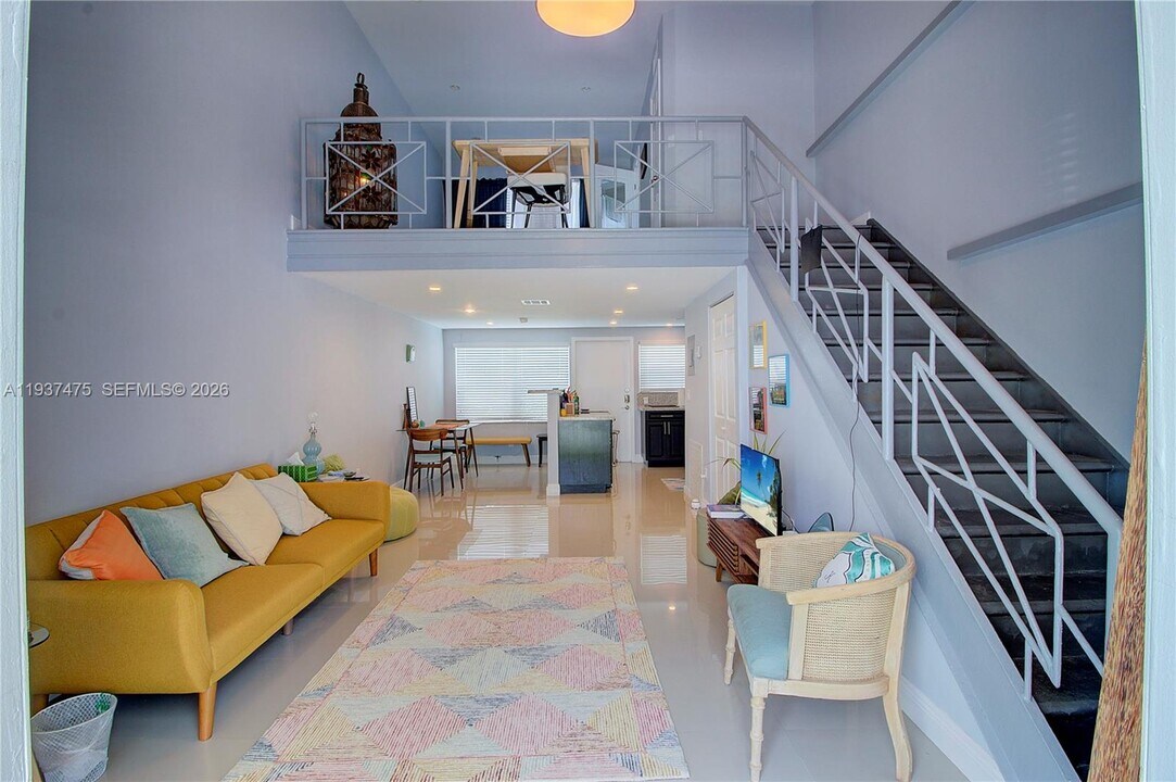 6865 Bay Dr in Miami, FL - Building Photo