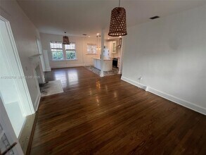 2272 SW 11th Terrace in Miami, FL - Building Photo - Building Photo