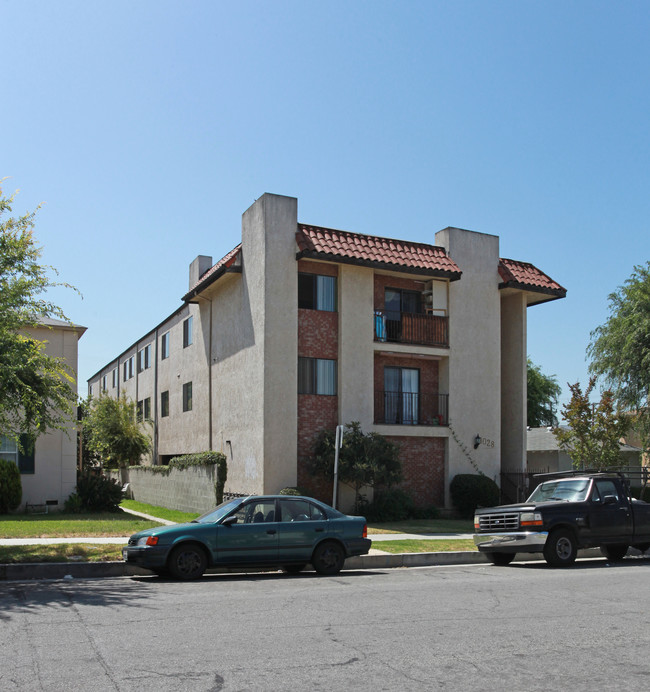 1028 Elm Ave in Glendale, CA - Building Photo - Building Photo