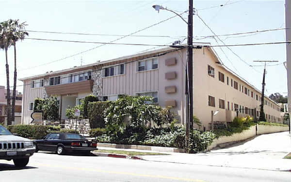 Royal Crest Apartments in Los Angeles, CA - Foto de edificio - Building Photo