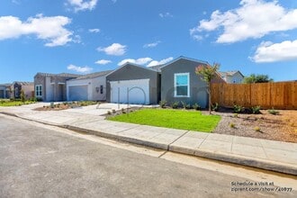 6173 E Robinson Ave in Fresno, CA - Building Photo - Building Photo