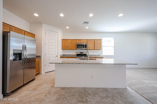 25148 N 172nd Dr in Surprise, AZ - Building Photo - Building Photo