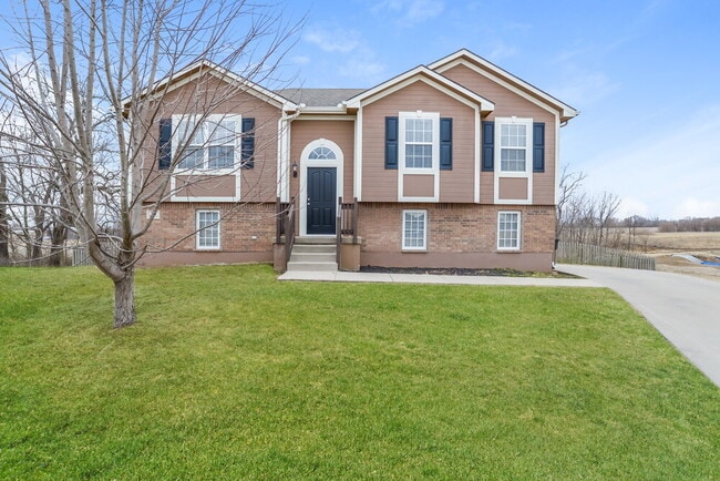 property at 712 Hibiscus Cir