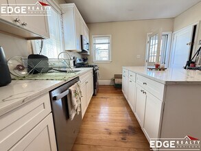 37 Atkins St in Boston, MA - Foto de edificio - Building Photo