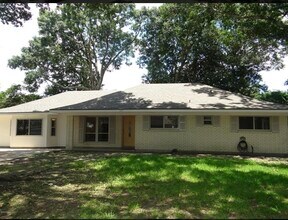 107 Essex St in Lafayette, LA - Building Photo - Building Photo