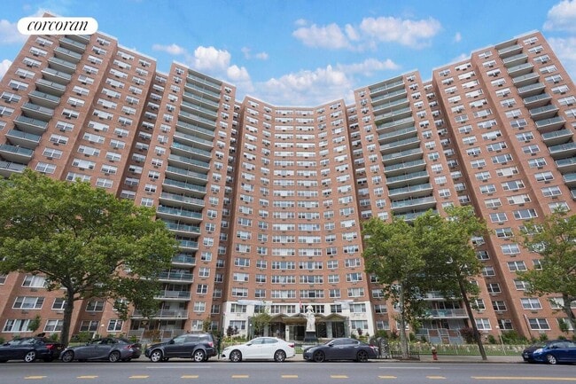 1655 Flatbush Ave in Brooklyn, NY - Foto de edificio - Building Photo