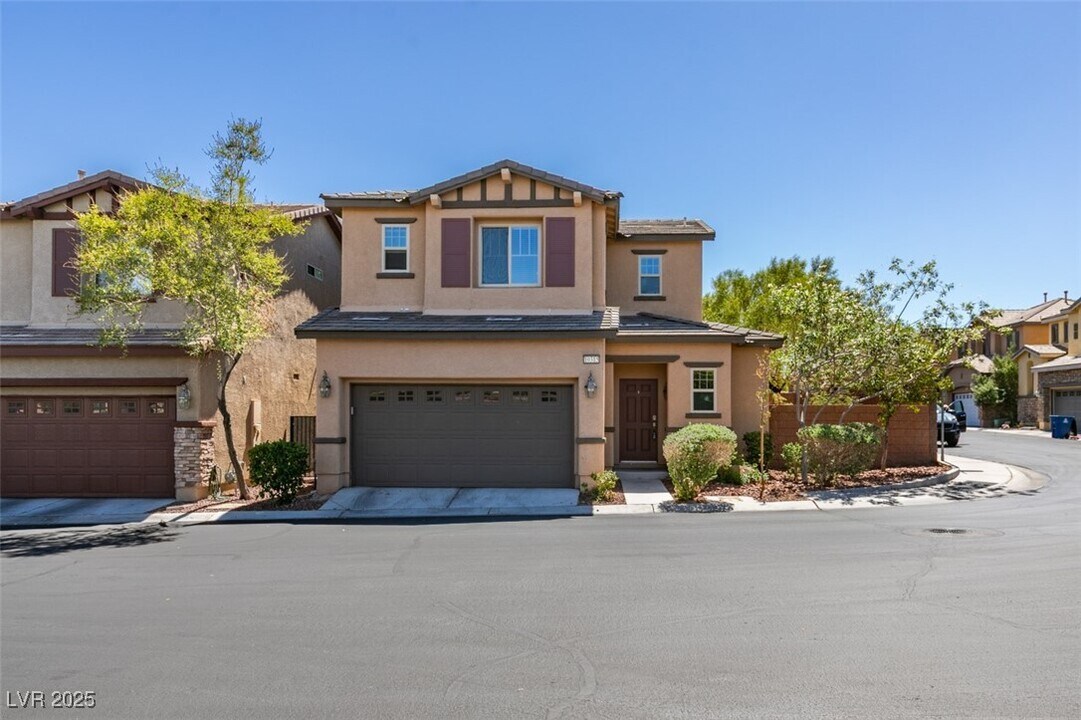 10315 Elmwood Glen Ave in Las Vegas, NV - Building Photo