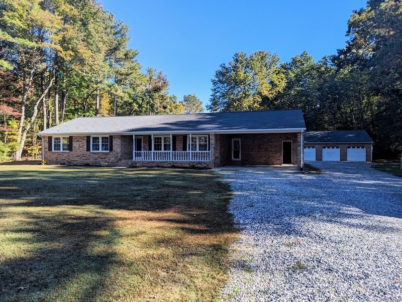 12016 River Rd in Chesterfield, VA - Building Photo