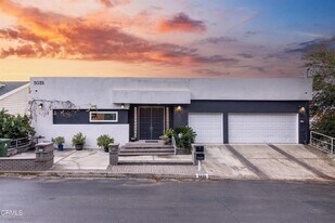 5035 Escobedo Dr, Unit MainHouse in Woodland Hills, CA - Building Photo