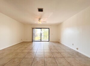 125 S Palmway, Unit 3 in Lake Worth Beach, FL - Foto de edificio - Building Photo