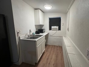 3702 Avenue R in Lubbock, TX - Building Photo - Building Photo