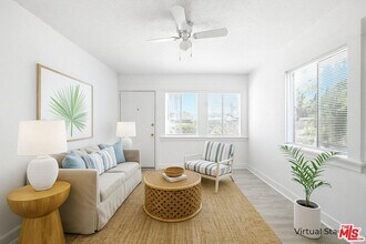 3962 1/4 S Hobart Blvd in Los Angeles, CA - Building Photo - Building Photo