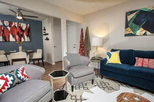 Artisan Square in Sacramento, CA - Building Photo