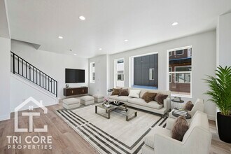 142 E Lavalle Ct in Sandy, UT - Building Photo - Building Photo